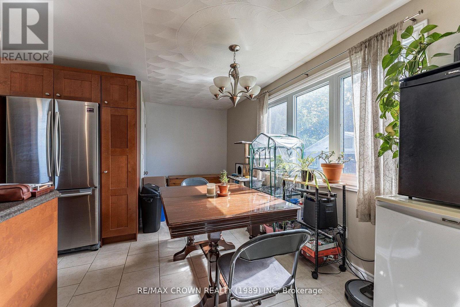 717 AIRPORT ROAD - Image 9
