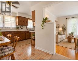Foyer - 3800 Rosemount Avenue, Windsor, ON N9C2E5 Photo 12