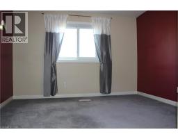 184 Northampton Crescent Unit# B, Waterloo, ON N2T2M5 Photo 12