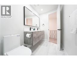 136 Jansen Avenue, Kitchener, ON N2A2L7 Photo 21