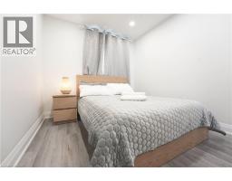 136 Jansen Avenue, Kitchener, ON N2A2L7 Photo 23
