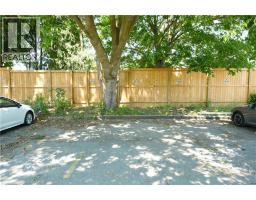 136 Jansen Avenue, Kitchener, ON N2A2L7 Photo 29