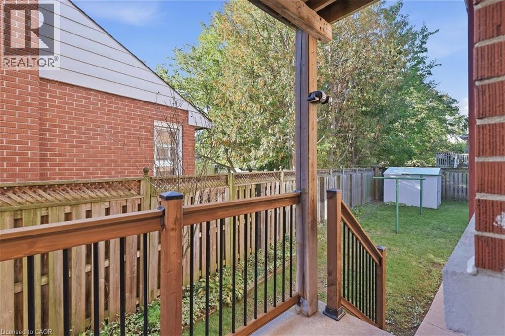 115 ROXBOROUGH Avenue - 27