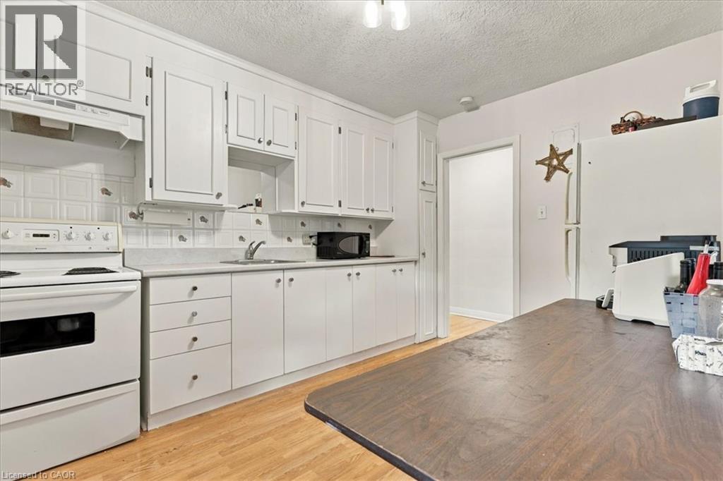115 ROXBOROUGH Avenue - 9