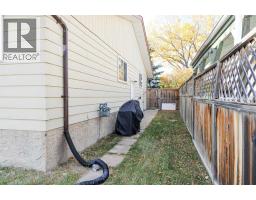 4pc Bathroom - 3611b 66a Street, Camrose, AB T4V3L4 Photo 6