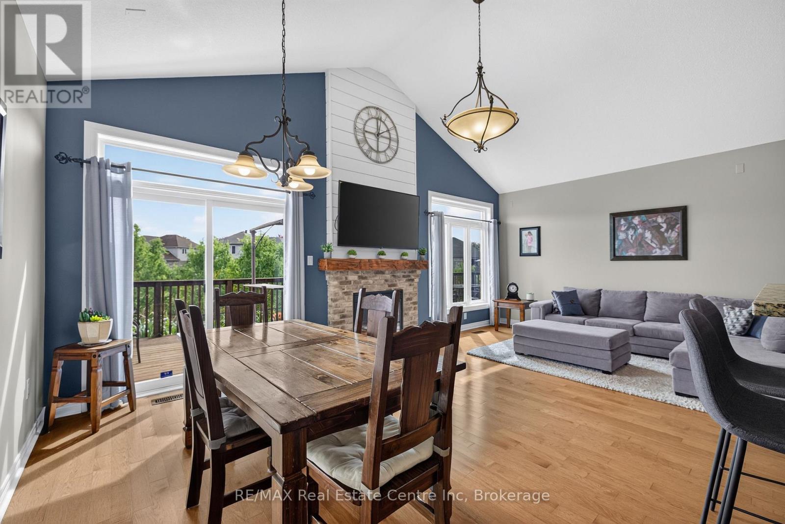 117 HAYWARD COURT - 15