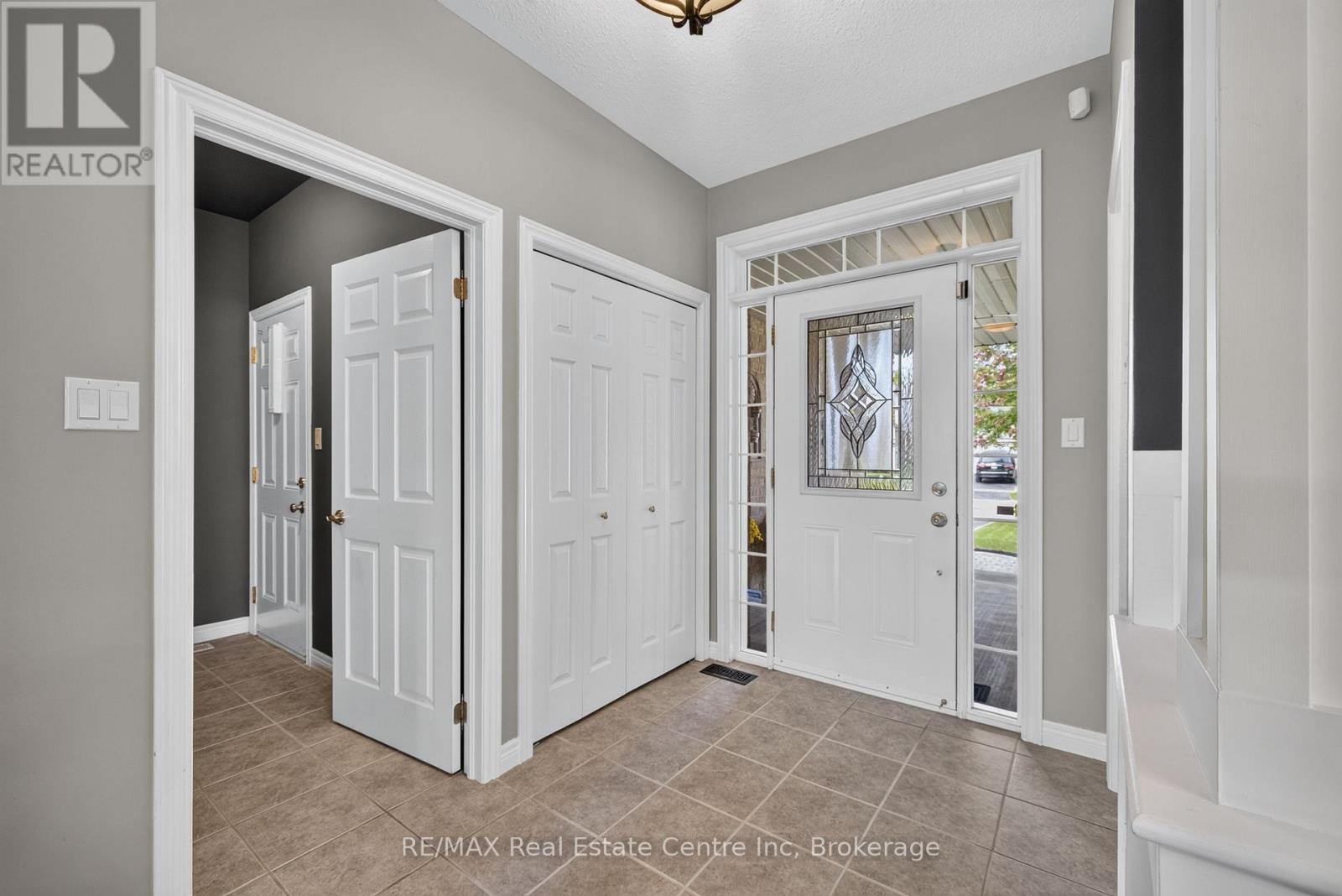 117 HAYWARD COURT - 3