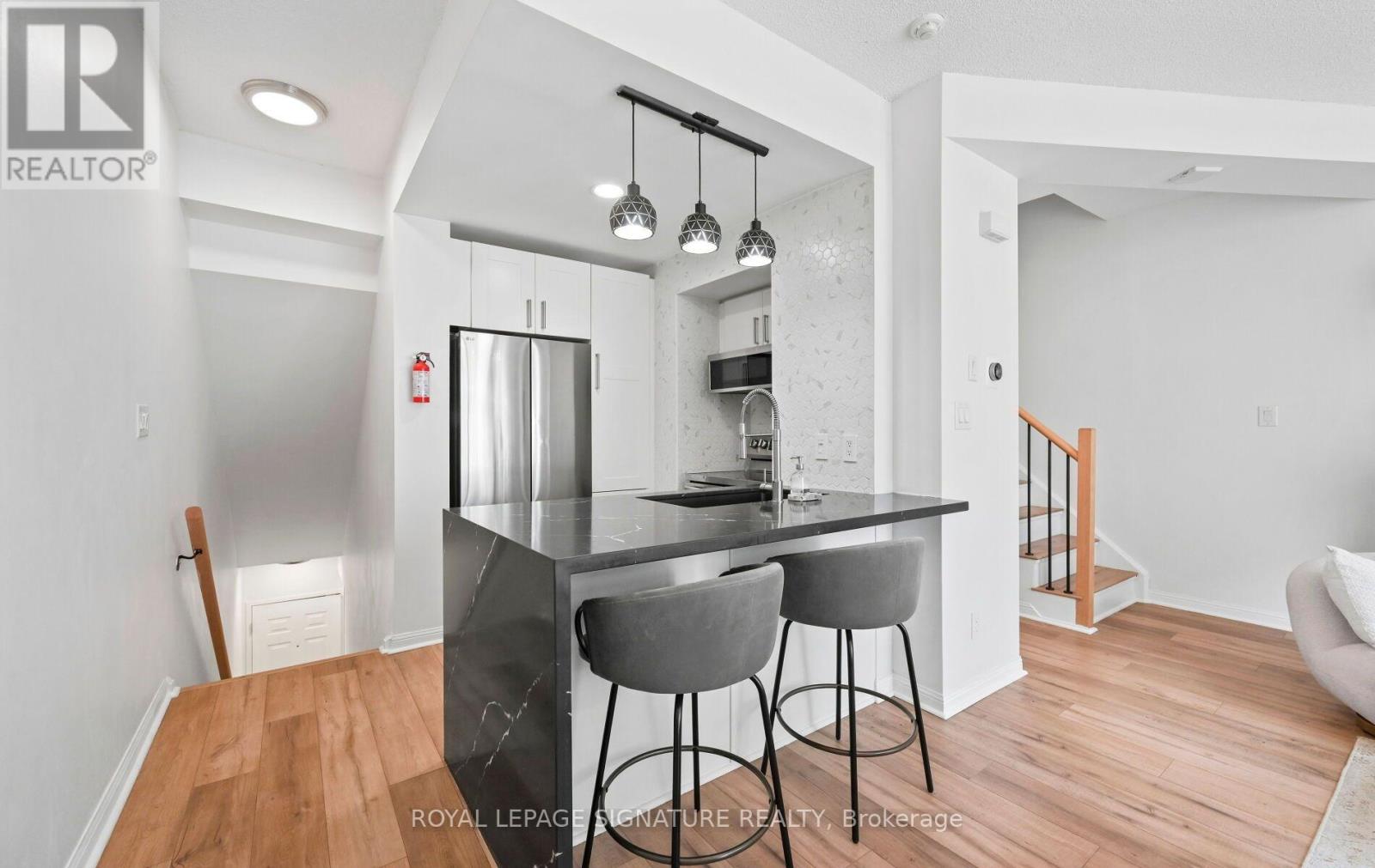 555- 36 Stadium Road, Toronto, ON photo 10