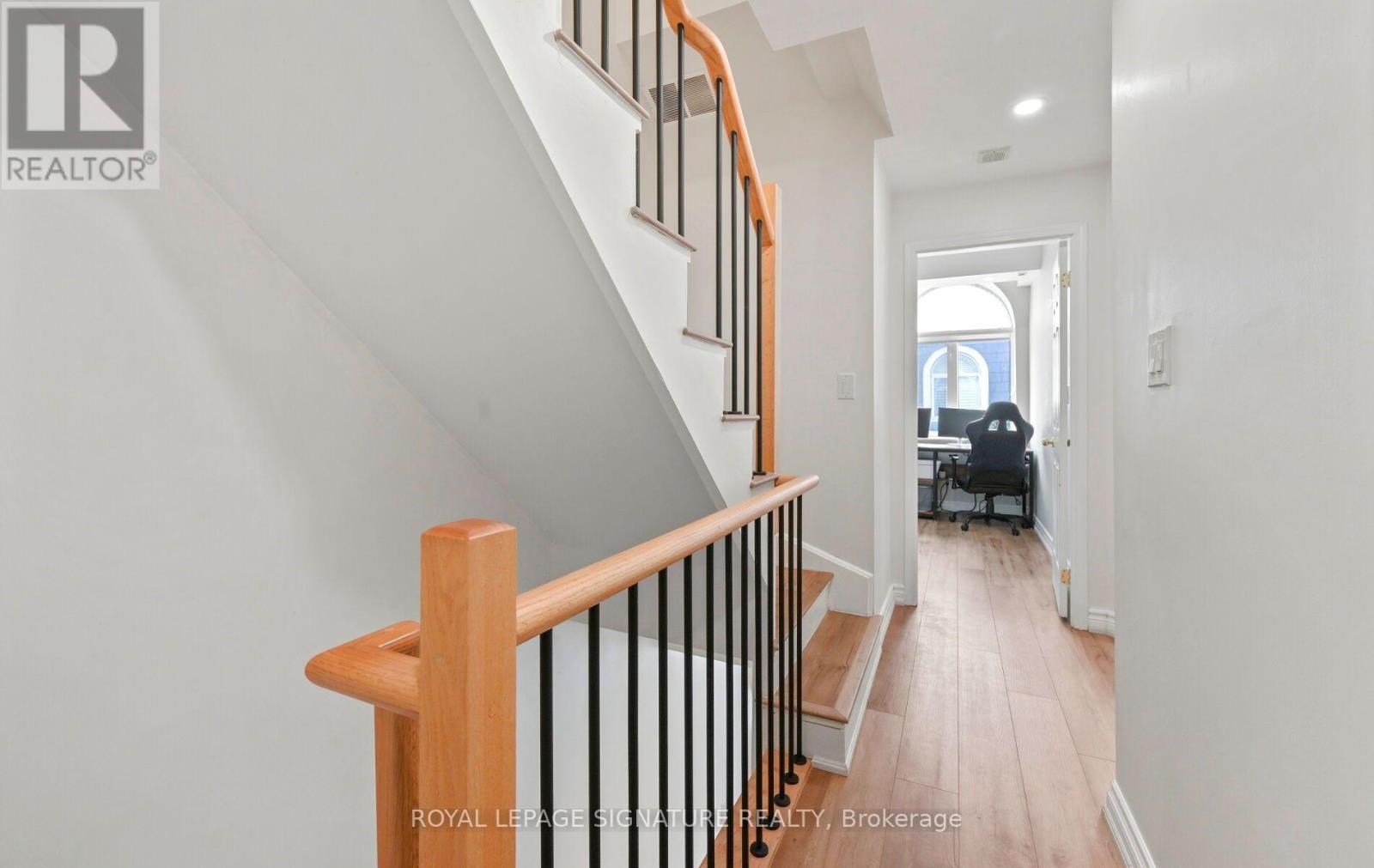 555- 36 Stadium Road, Toronto, ON photo 19