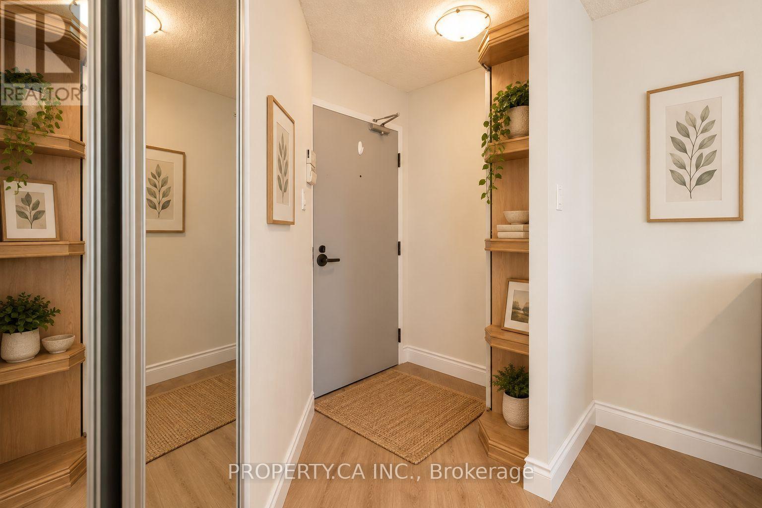 1001- 25 Maitland Street West, Toronto, ON photo 6