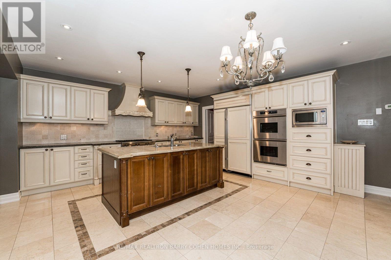 28 Dunvegan Road, Toronto, ON photo 11