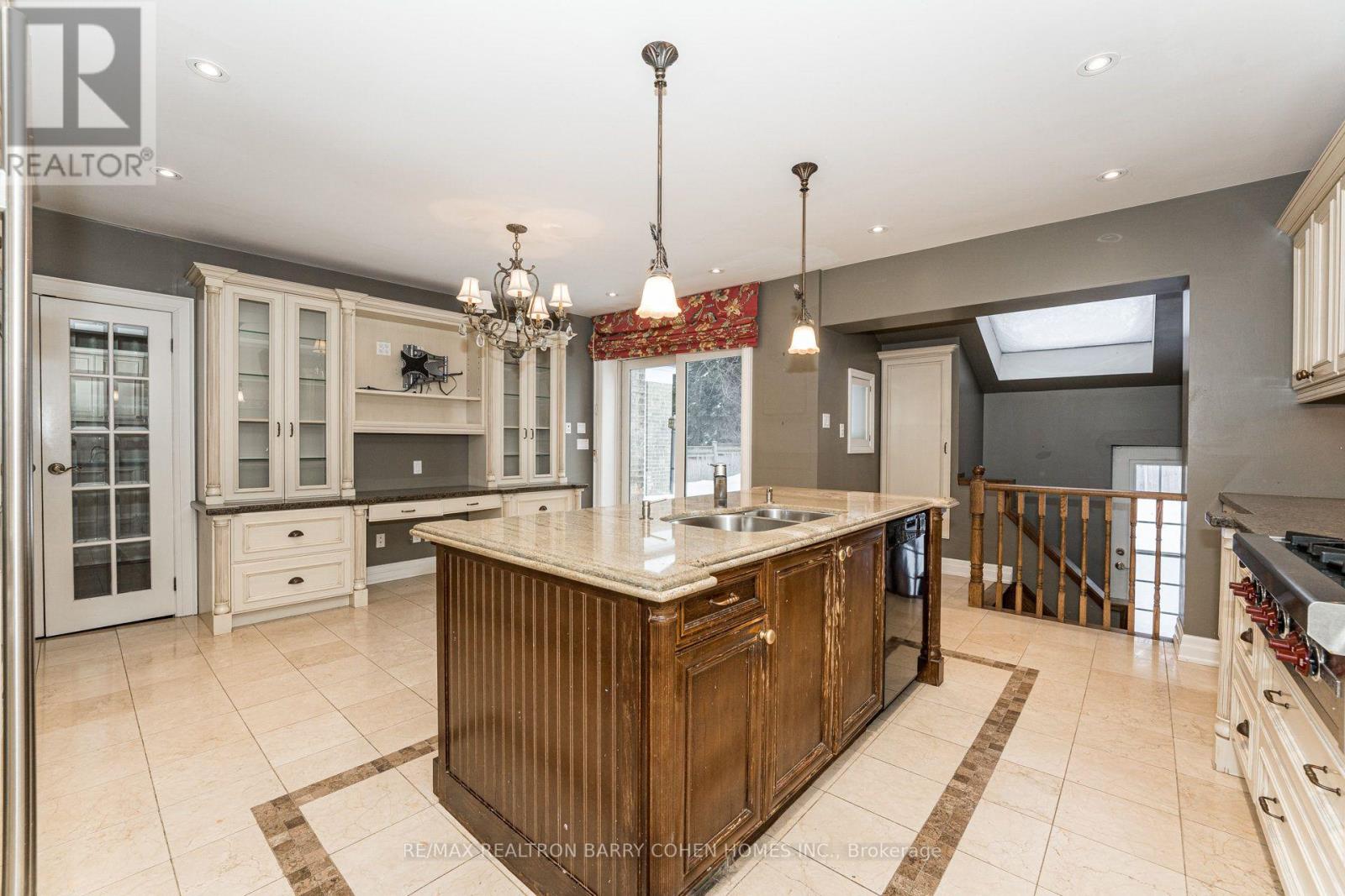 28 DUNVEGAN ROAD - 13