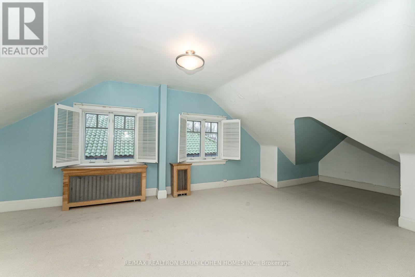 28 DUNVEGAN ROAD - 32