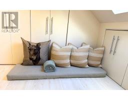 145 Chiltern Hill Road, Toronto, ON M6C3C3 Photo 9