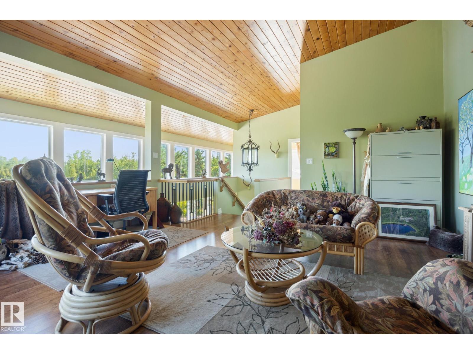 51109 RGE ROAD 210 - 37