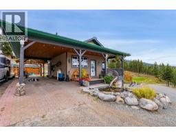 Living room - 11460 Hwy 97c Highway, Merritt, BC V1K1M6 Photo 10