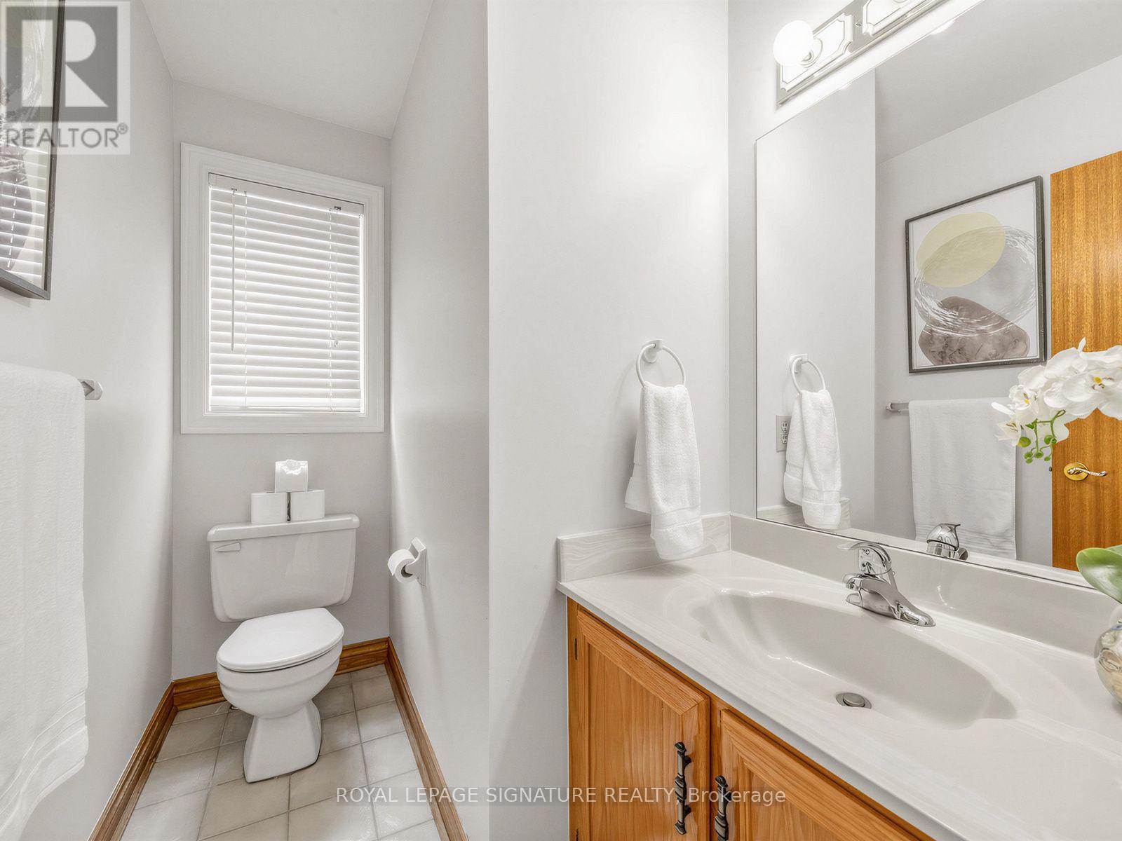30 Invermarge Drive, Toronto, ON photo 23