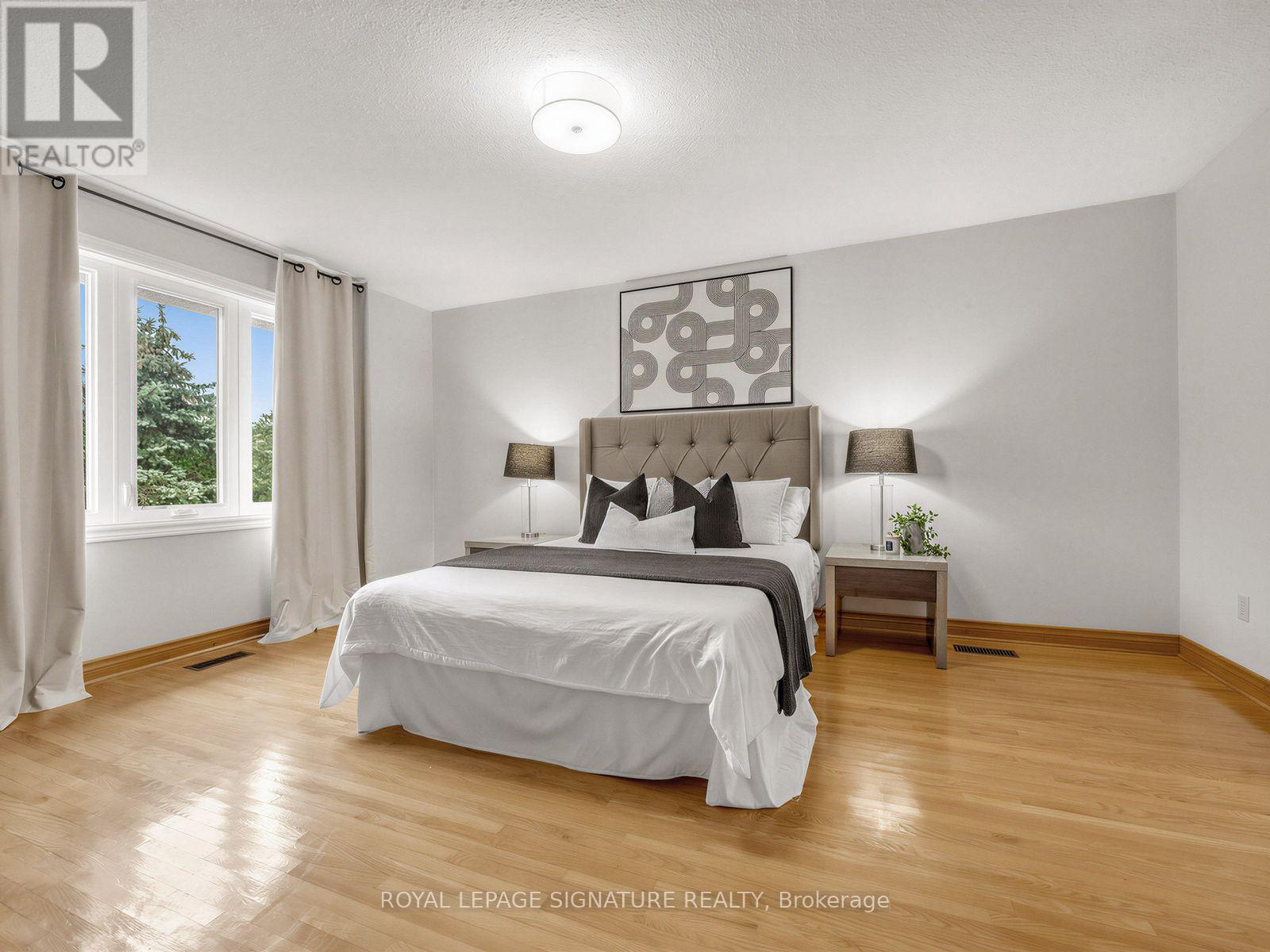 30 Invermarge Drive, Toronto, ON photo 32