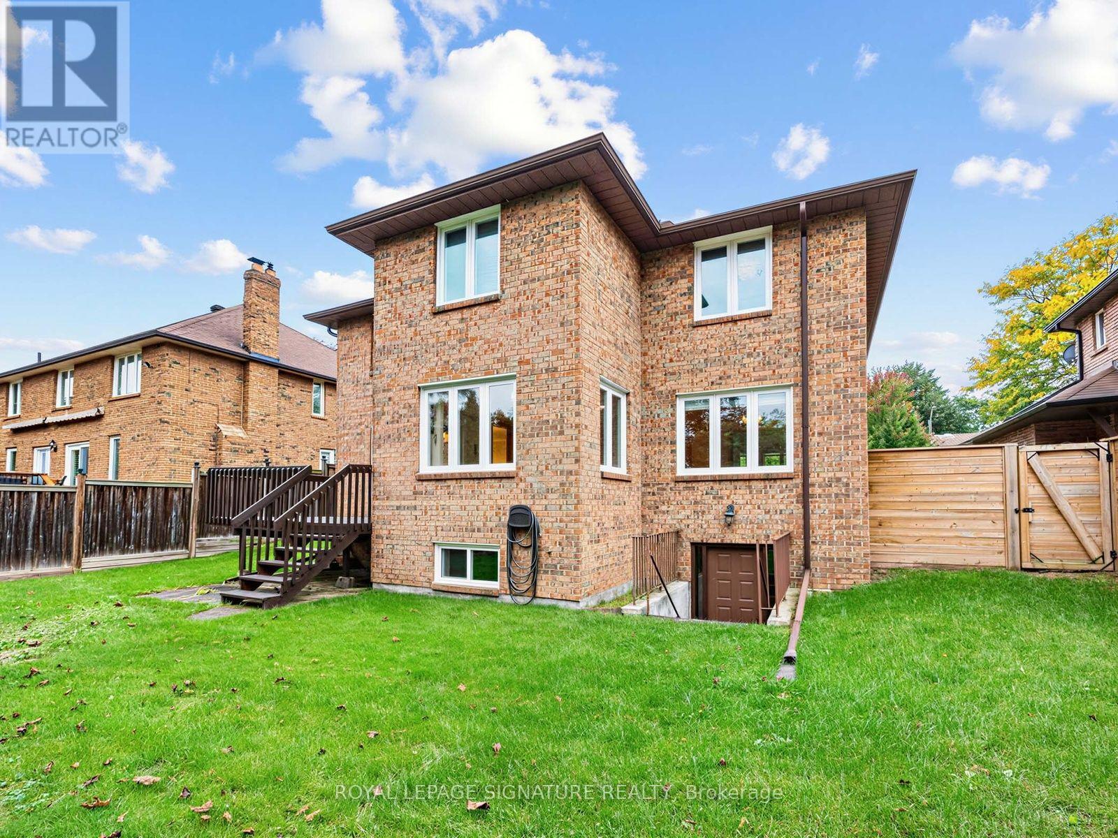 30 Invermarge Drive, Toronto, ON photo 48