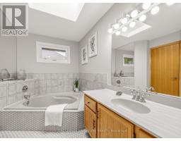 30 Invermarge Drive, Toronto, ON M1C3M4 Photo 34