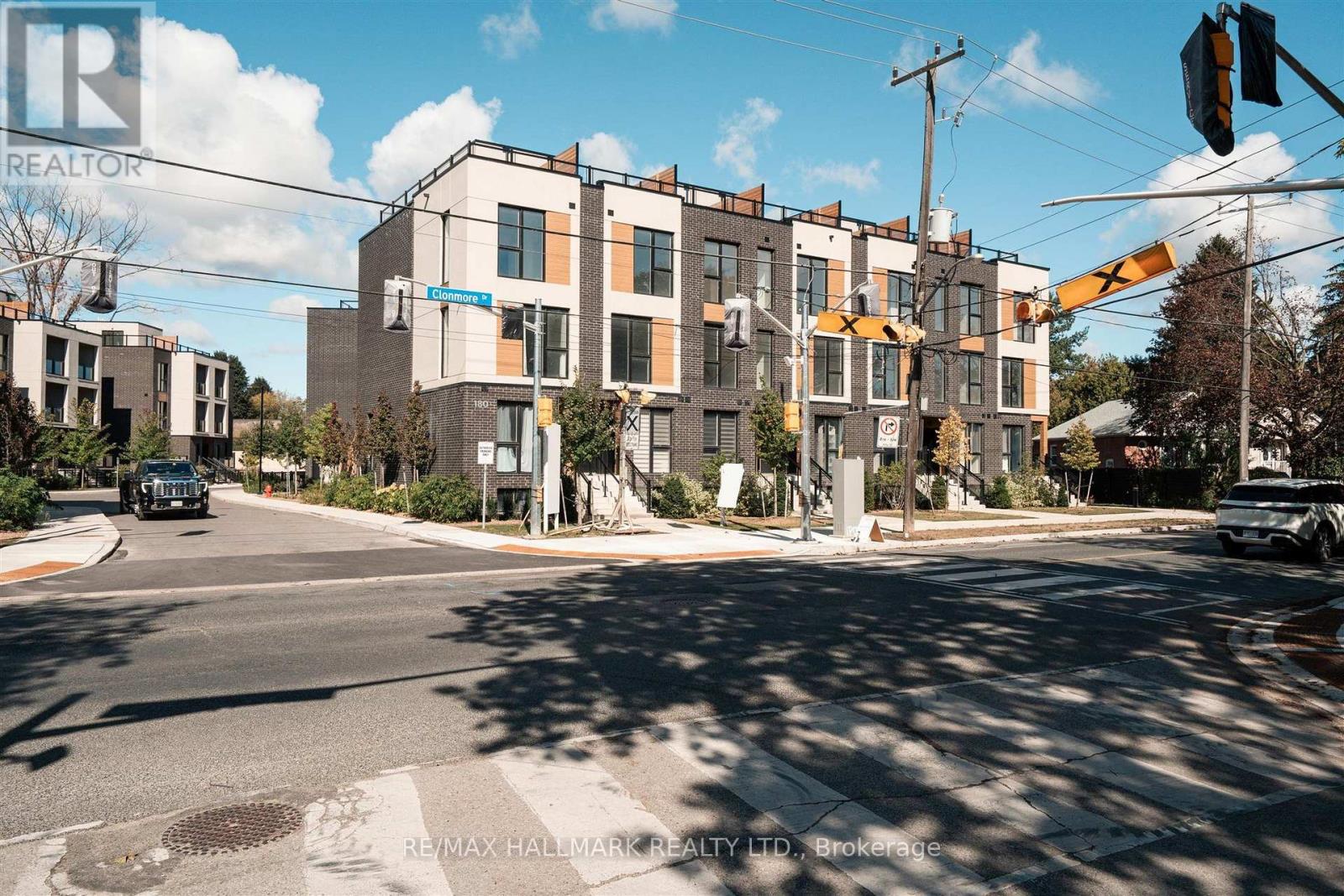 3- 170 Clonmore Avenue, Toronto, ON photo 3
