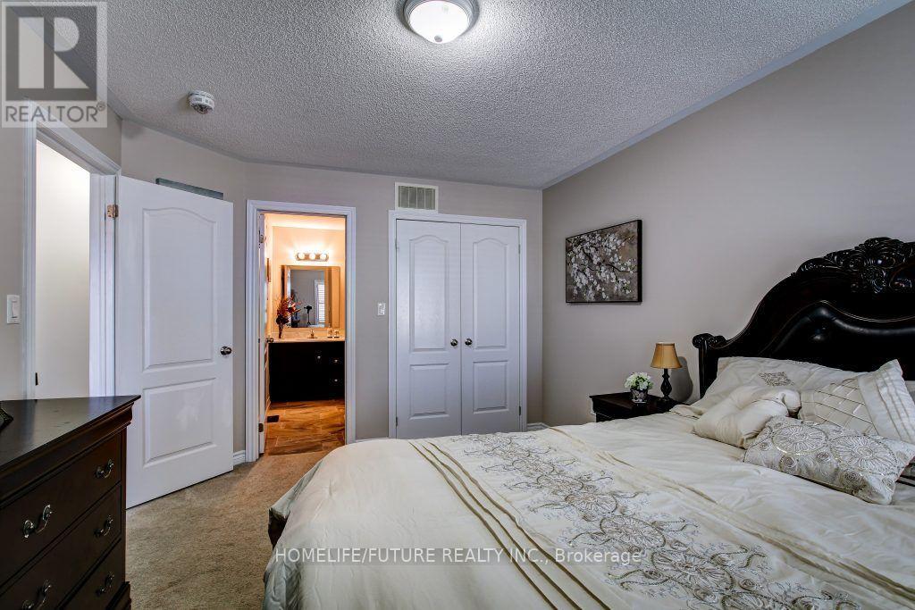 26 Streathern Way, Clarington, ON photo 13