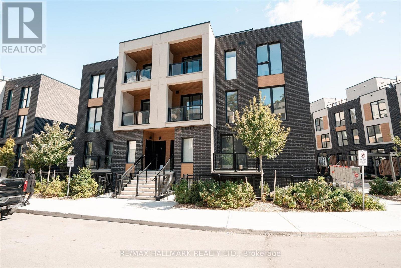 #7 178 CLONMORE AVENUE - 4
