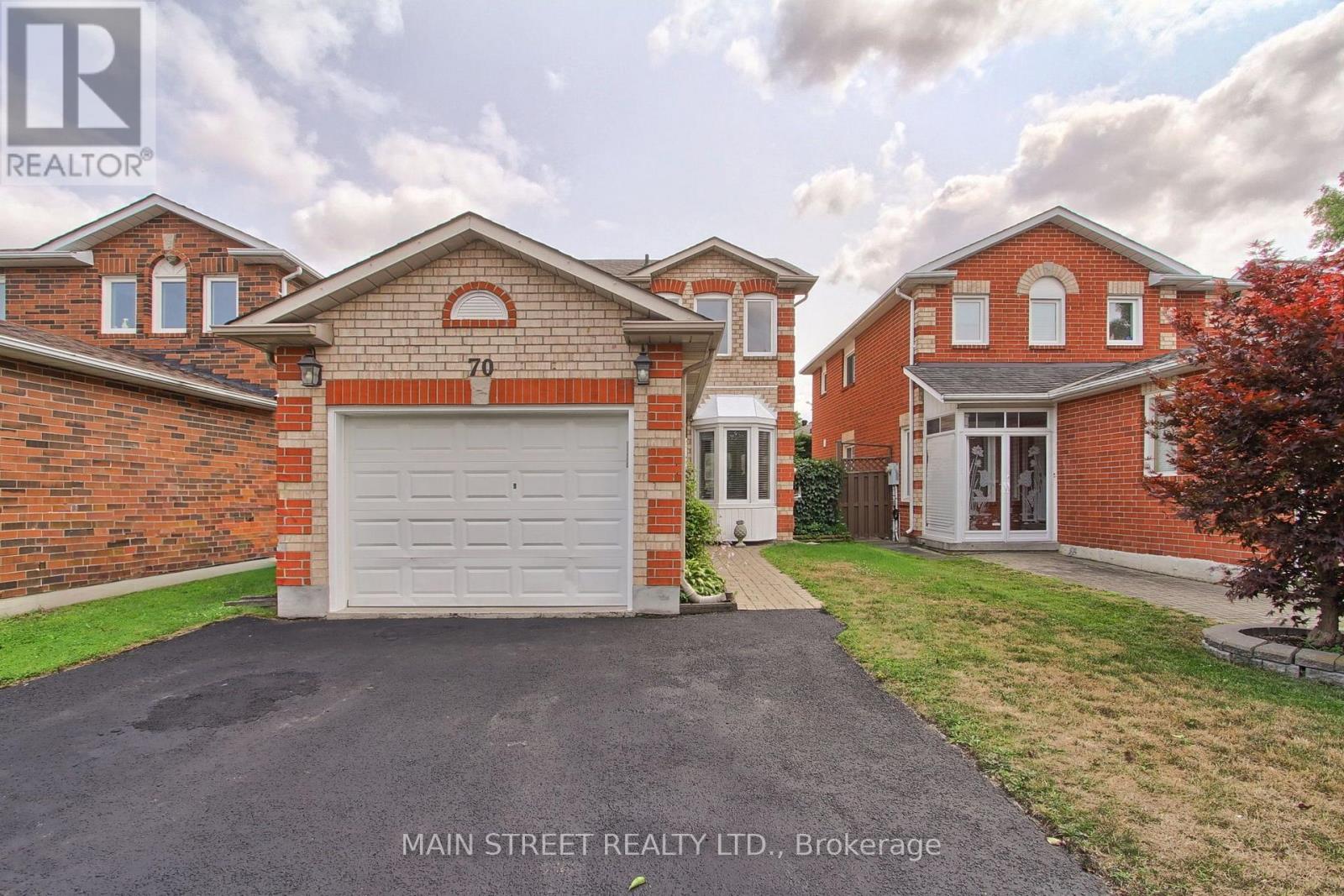 70 DUNSMORE CRESCENT - 1