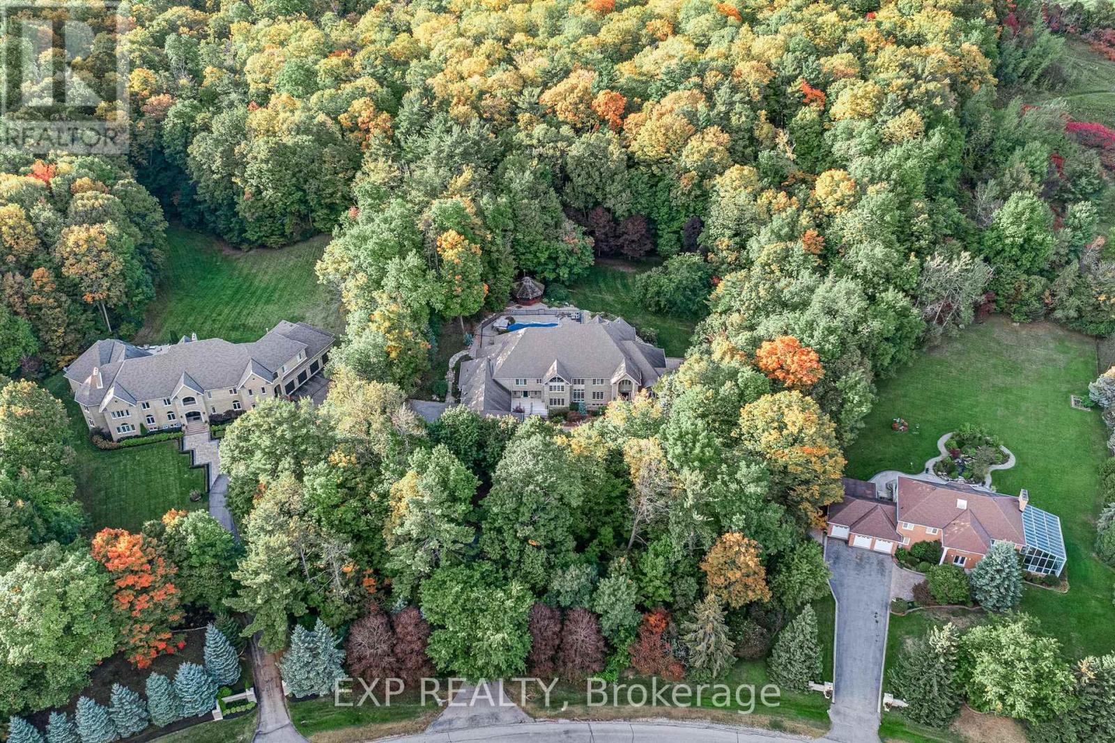 65 Offord Crescent, Aurora, ON photo 1