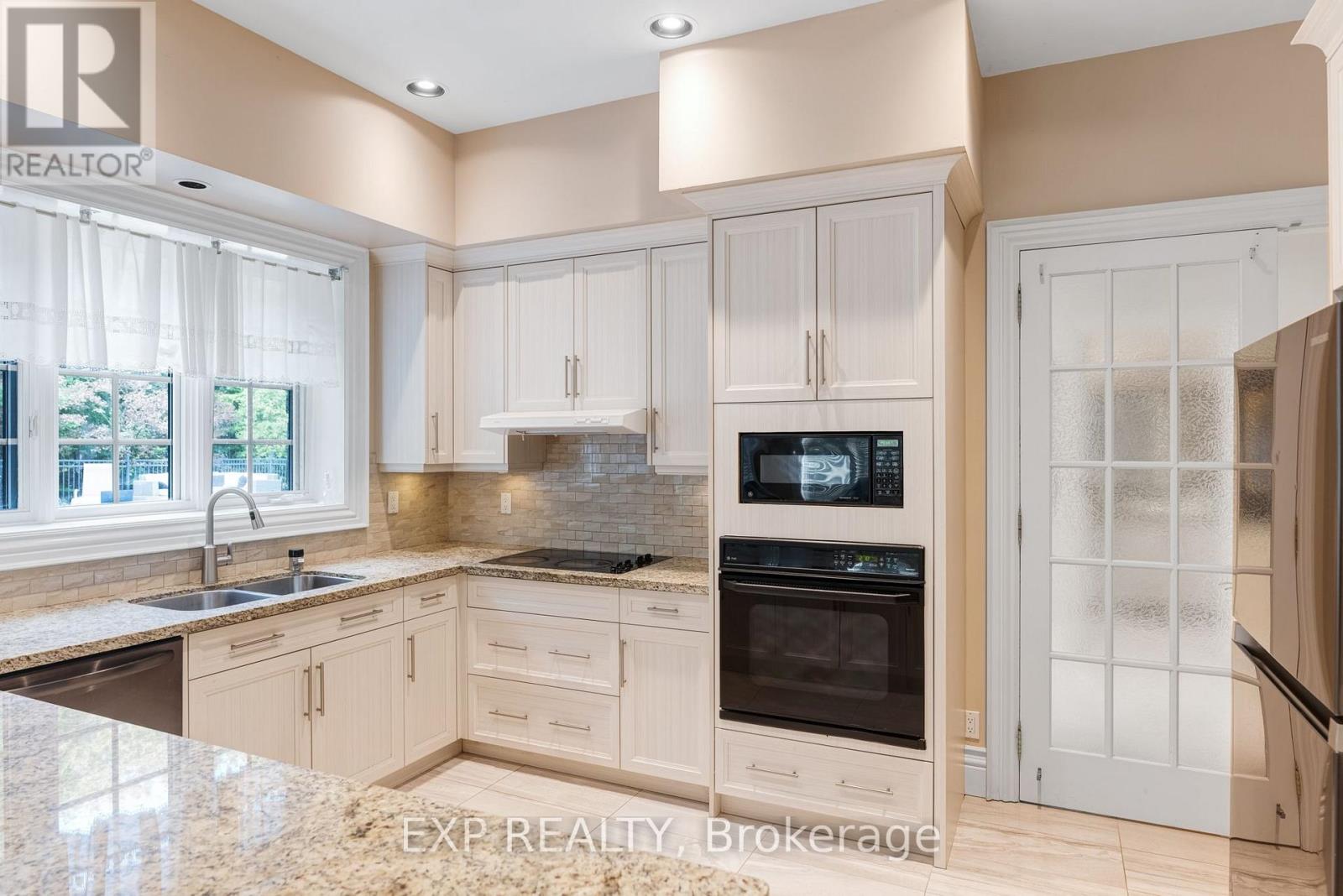 65 Offord Crescent, Aurora, ON photo 20