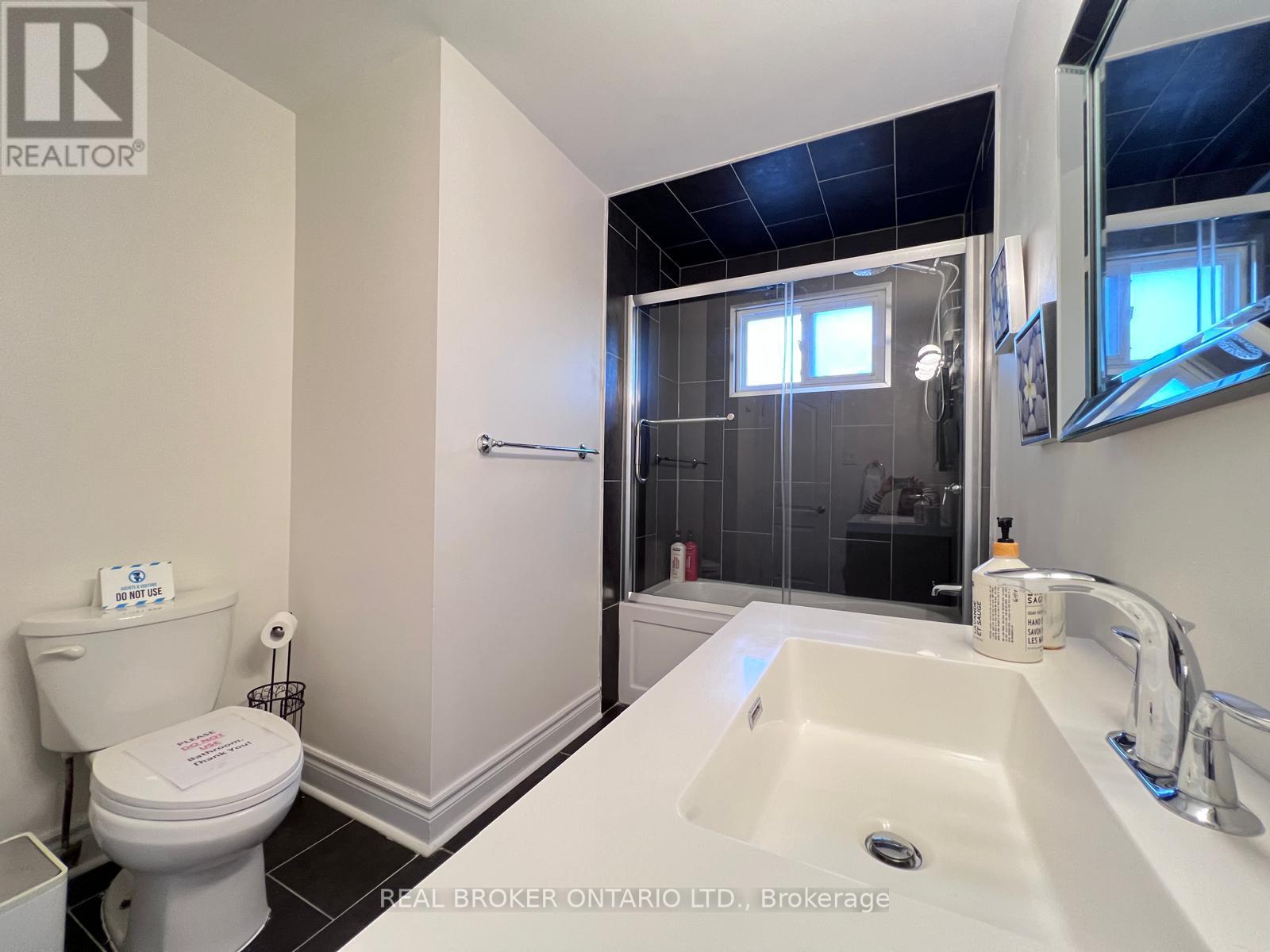 105 Fred Varley Drive, Markham, ON photo 11