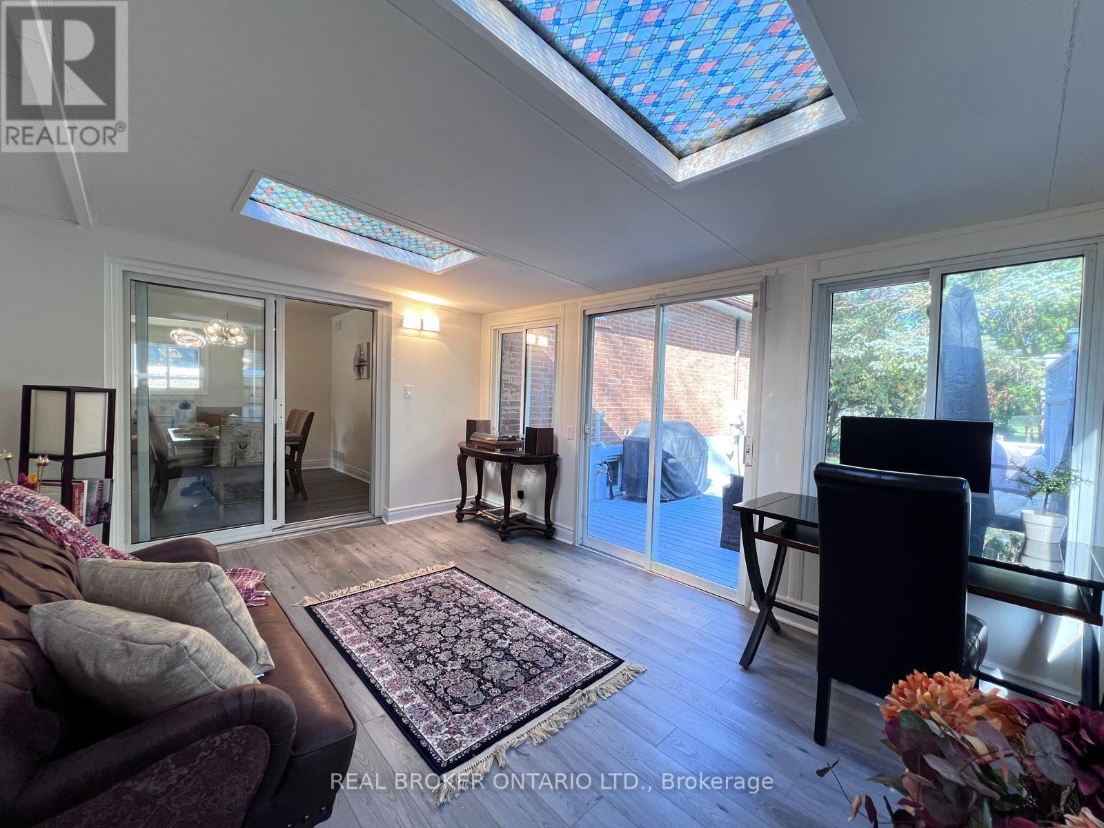 105 Fred Varley Drive, Markham, ON photo 15