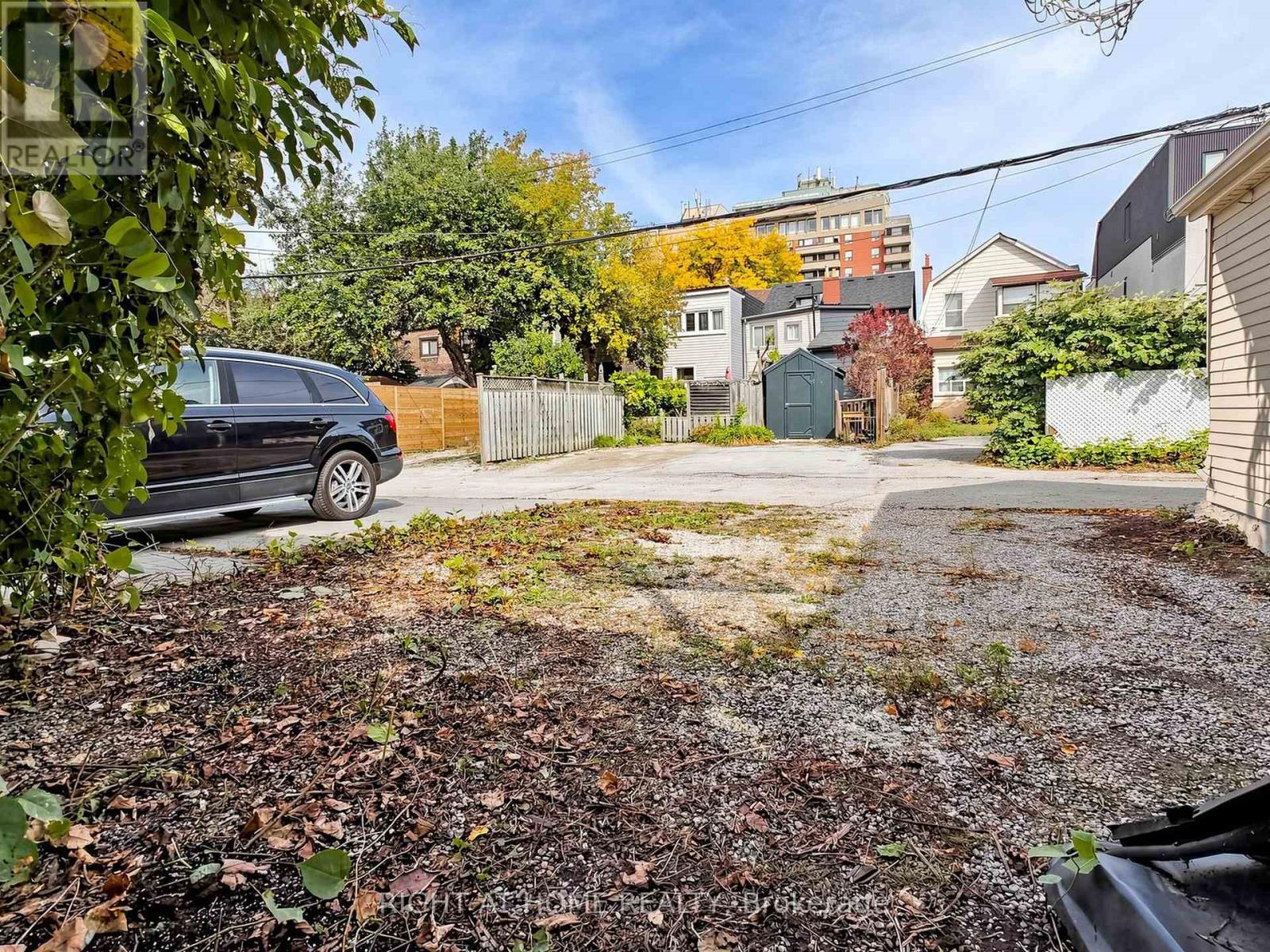813 Carlaw Avenue — photo 43