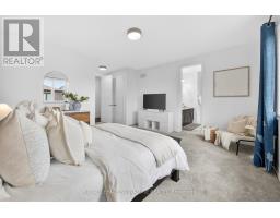 1493 Ford Strathy Crescent, Oakville, ON L6H3W9 Photo 20