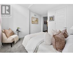 1493 Ford Strathy Crescent, Oakville, ON L6H3W9 Photo 25