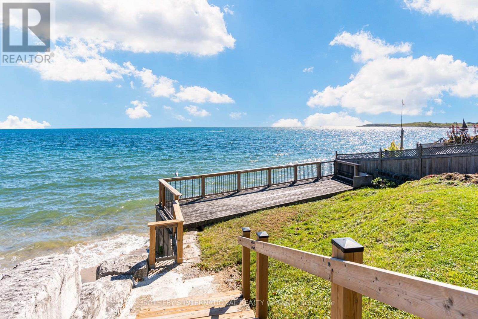 407 LAKE PROMENADE - 43