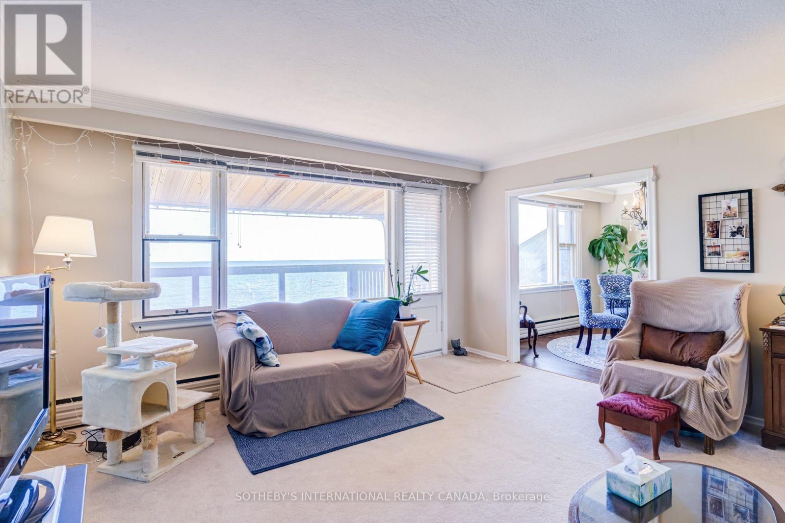 407 LAKE PROMENADE - 7