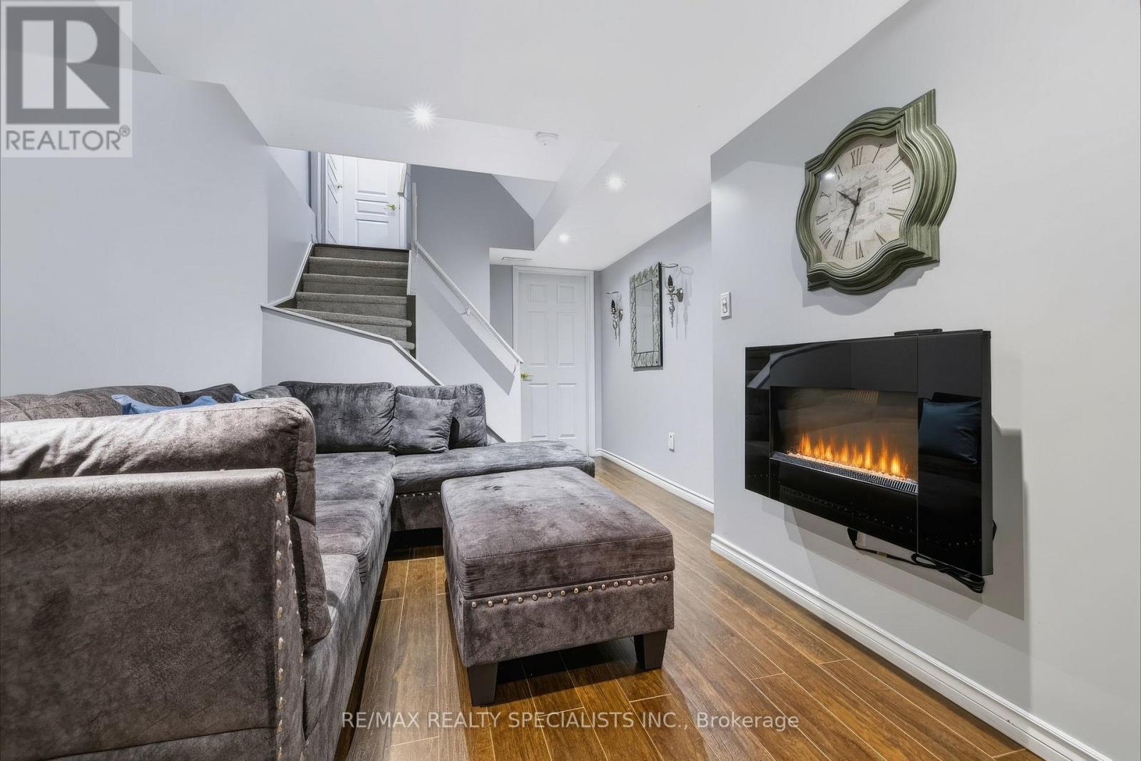 1379 Brandon Terrace, Milton, ON photo 31