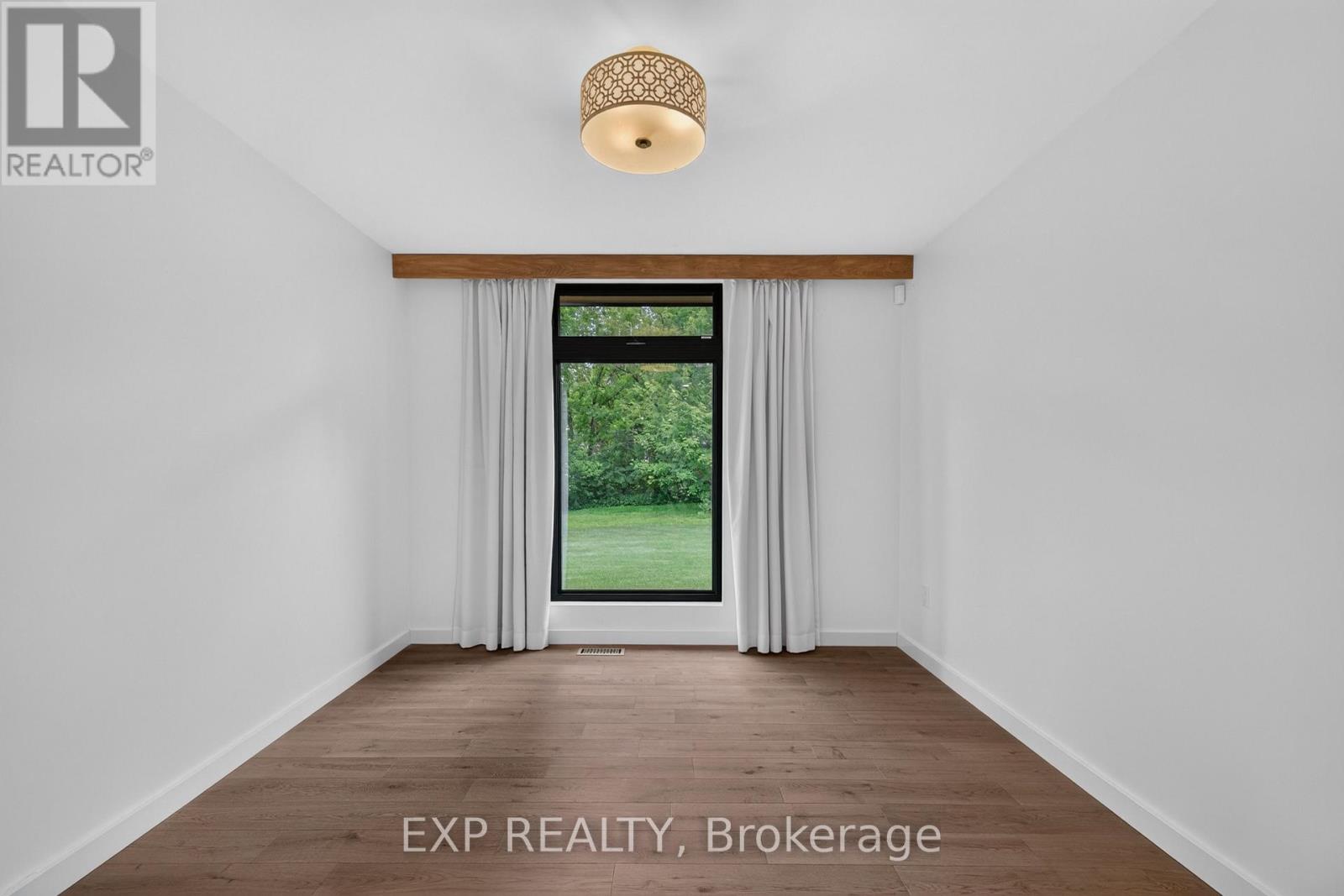 152 ST ANDREW STREET N - Image 34