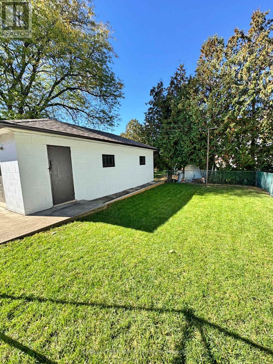 184 East 35th Street, Hamilton, ON photo 38