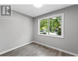 74 Helene Crescent, Waterloo, ON N2L5E5 Photo 13