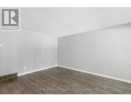 74 Helene Crescent, Waterloo, ON N2L5E5 Photo 8