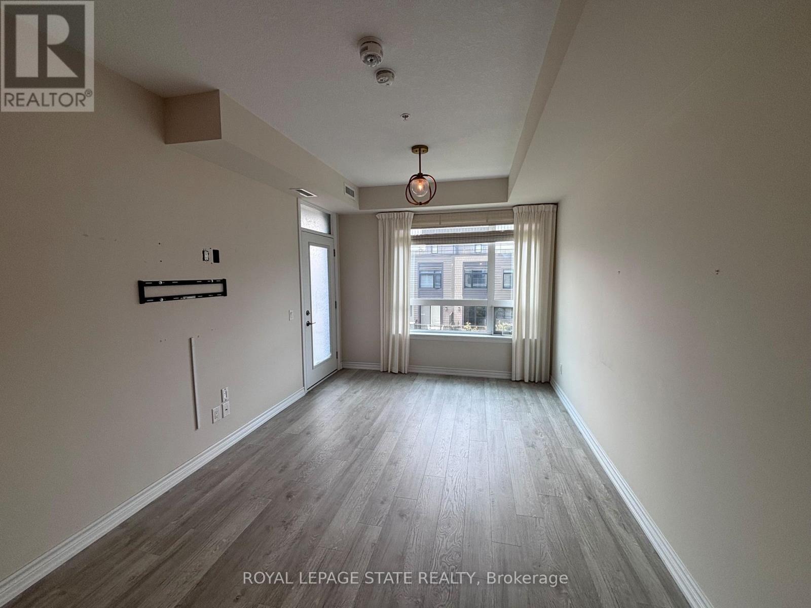 #309 40 ESPLANADE LANE - 4