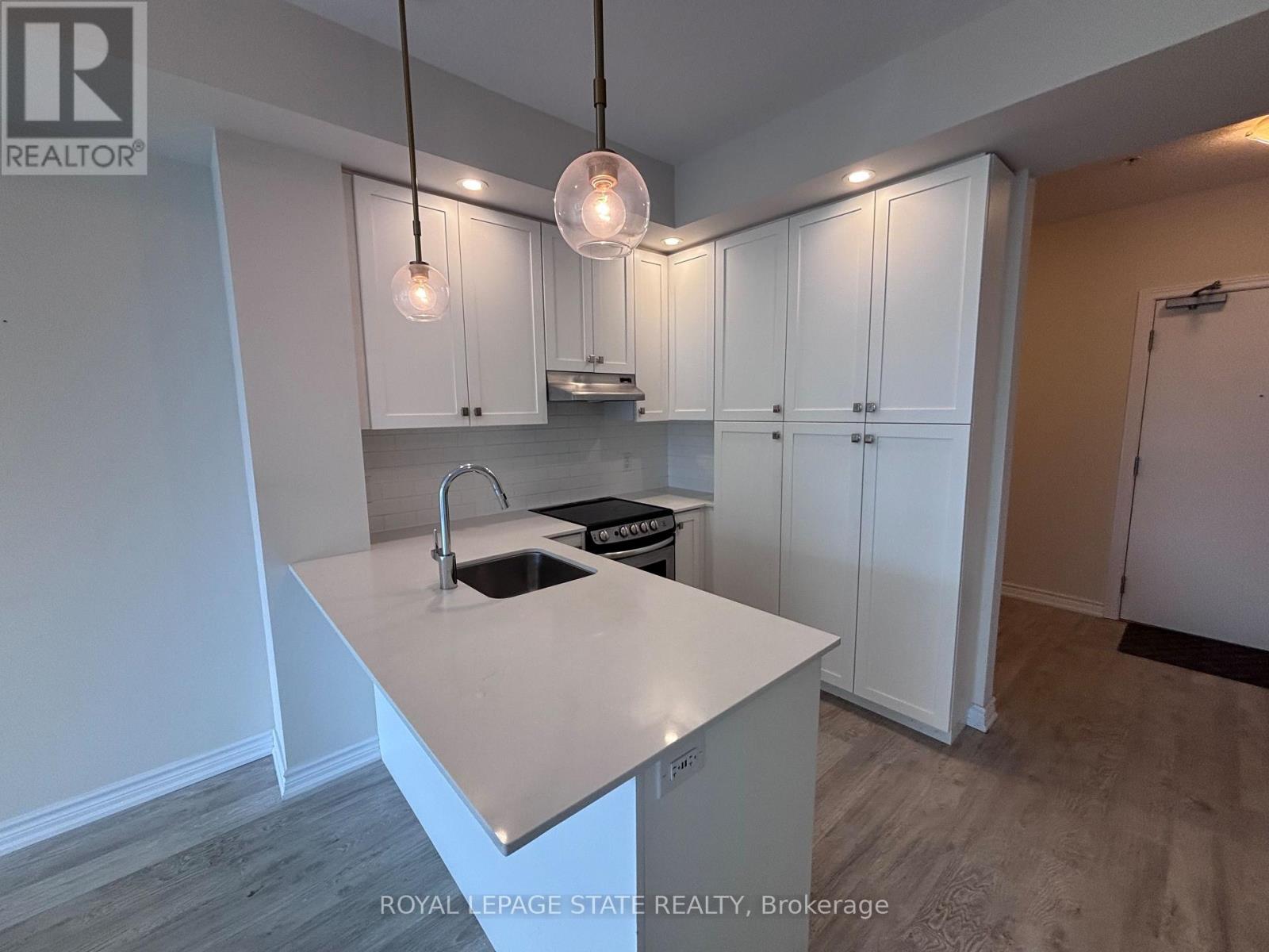 #309 40 ESPLANADE LANE - 5
