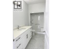 Laundry room - 5193 Talia Trail, Tecumseh, ON N0R1K0 Photo 10