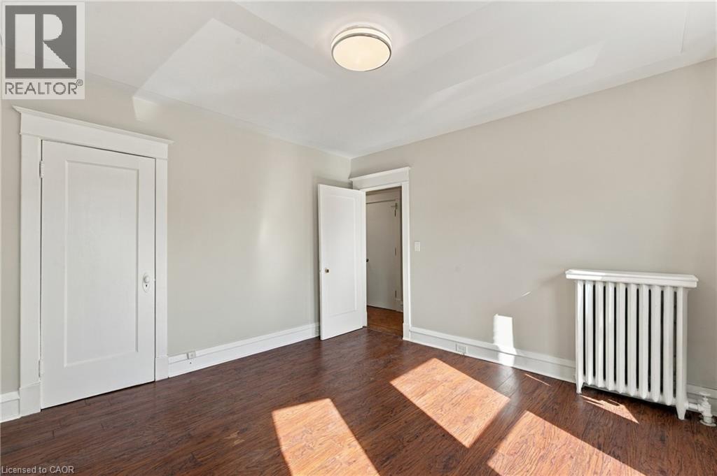 100 Balsam Avenue South — photo 31