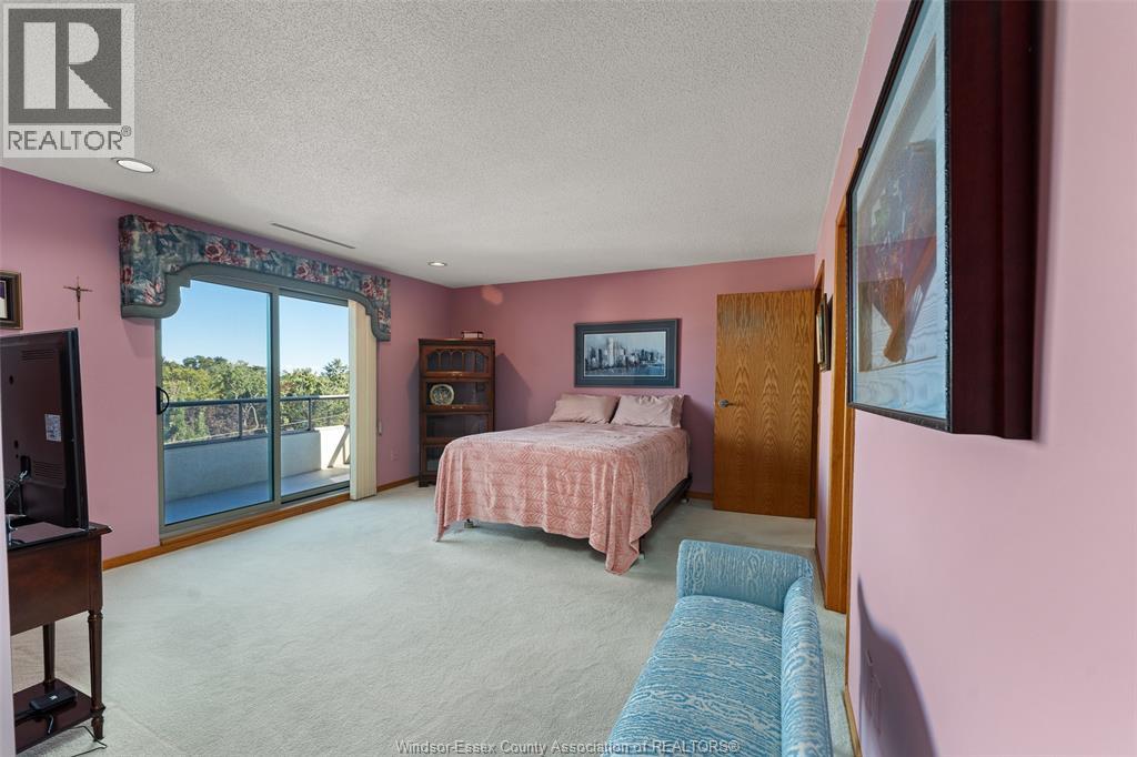 5151 RIVERSIDE DRIVE E - Image 21