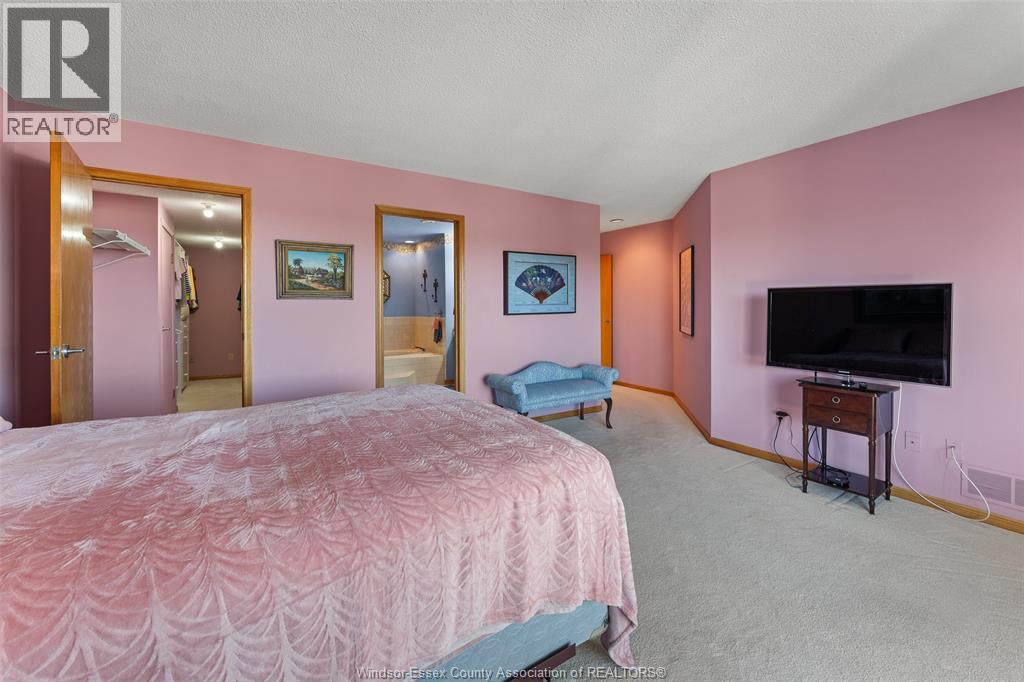 5151 RIVERSIDE DRIVE E - 22