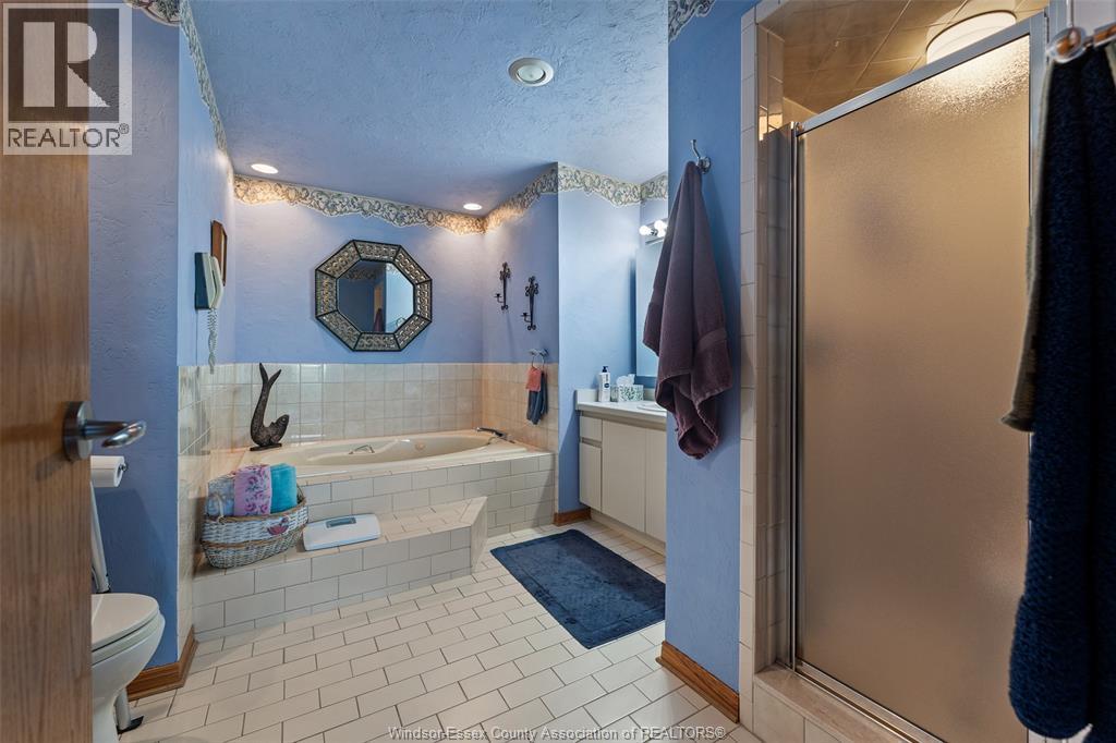 5151 RIVERSIDE DRIVE E - Image 24