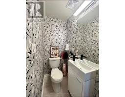 1321 Gerrard Street E, Toronto, ON M4L1Y8 Photo 8